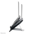 Neomounts NSLS100 stojak na laptop Półka wysięgnikowa na notebooka Srebrny 55,9 cm (22")