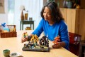 LEGO Icons 11372 - Jesienny ogród z chatką