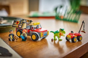 LEGO Jurassic World 77978 - Ciężarówka do transportu młodego tyranozaura